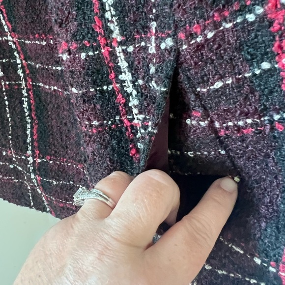 Christopher & Banks Merlot Black Red Plaid Curly/Tweed Zipped Vest - Picture 3 of 7